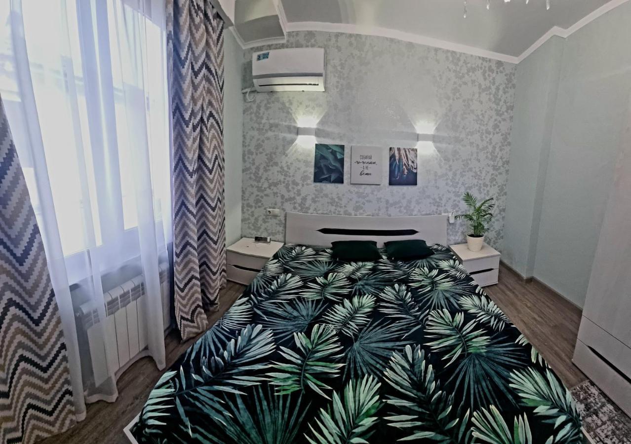 Гостевой Дом "Даниэлла" Hotel Gagra Exterior photo